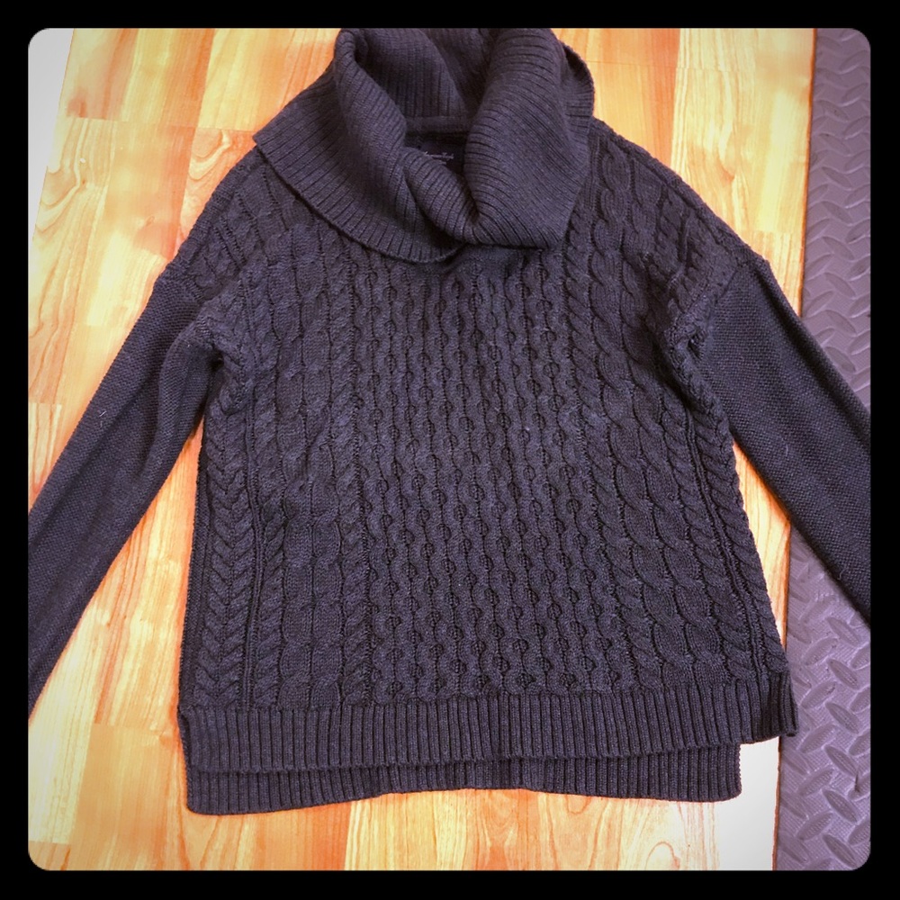 Turtle neck grey sweater perfect condition